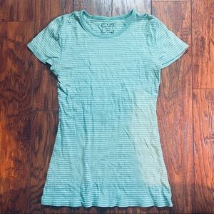 Old navy t-shirt